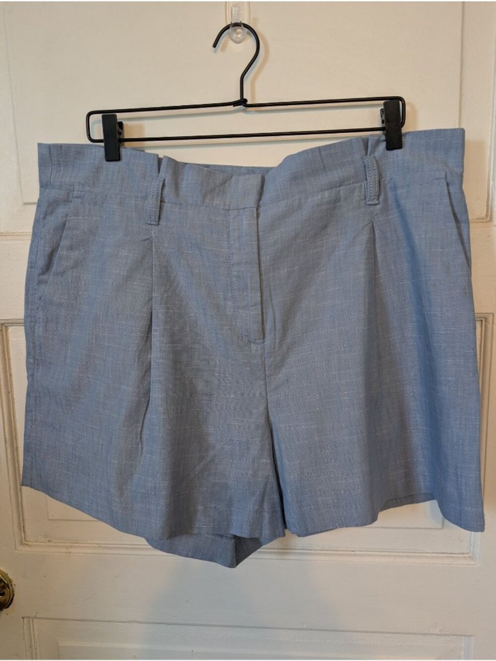 LOFT Light Blue Chambray Trouser Shorts Size 14 Lightweight High Waist Casual